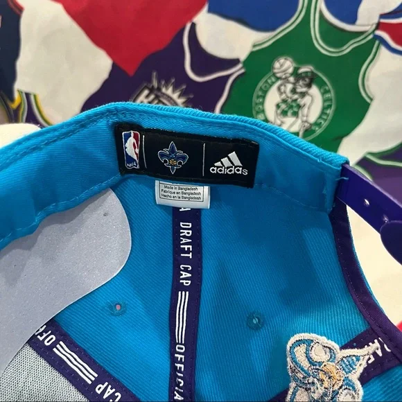 adidas NBA New Orleans Hornets Charlotte Official Team Headwear Snap Back Hat - Picture 5 of 6